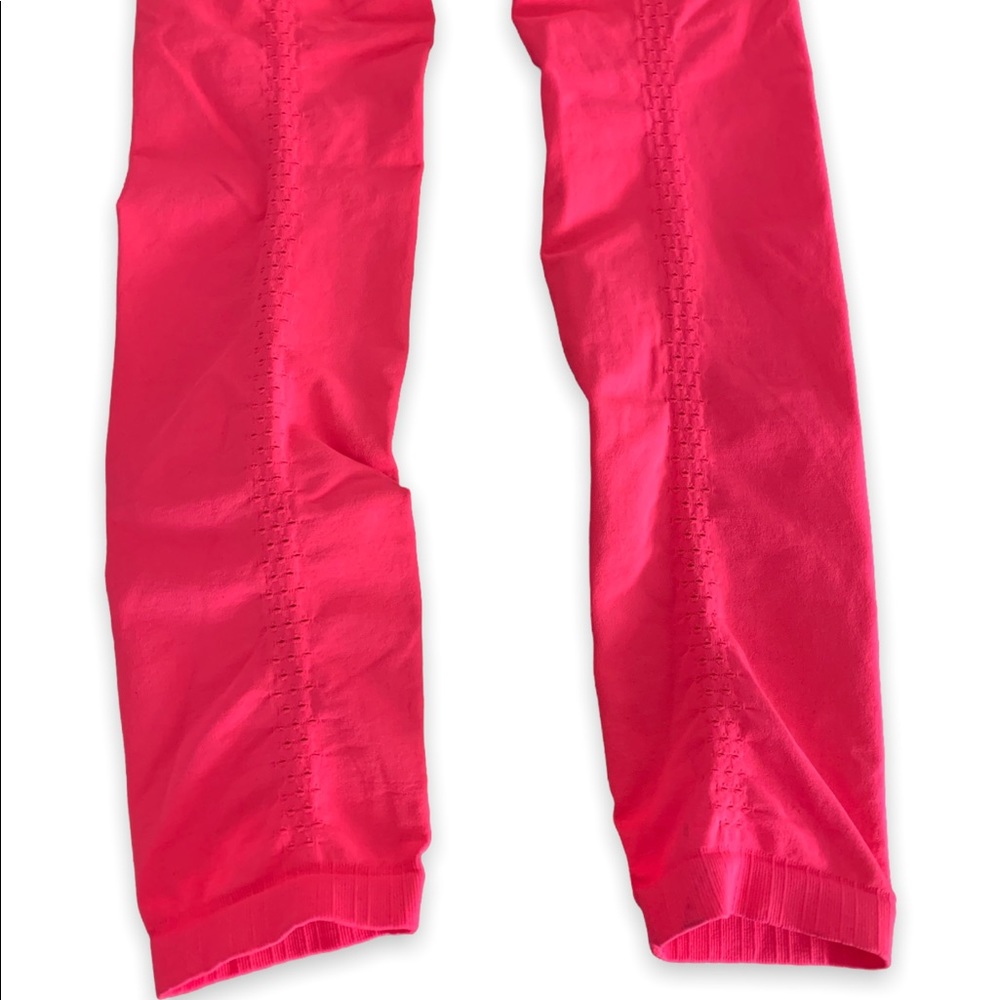 ✨New Free People Movement Good Karma Leggings in Tropical Pink- XS/S - Picture 7 of 11